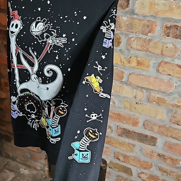 Hot Topic Disney's Nightmare Before Christmas Sweatshirt size Small - Picture 4 of 12